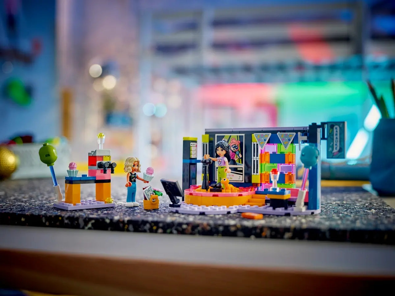 Lego friends karaoke party