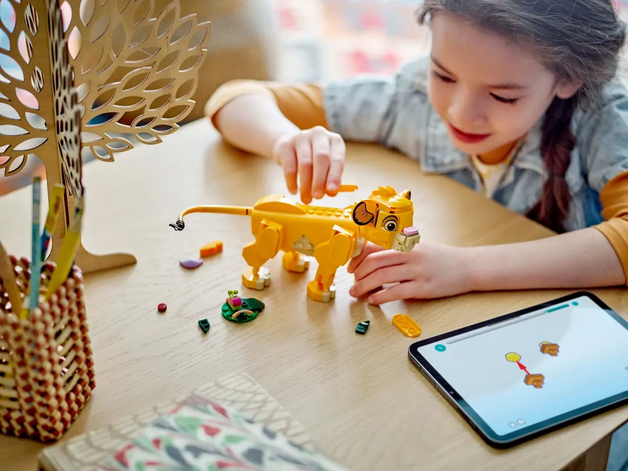Lego Disney Classic Simba, il Cucciolo del Re Leone, set di costruzioni in scatola da 222 pezzi, per bambini 6+anni 43243