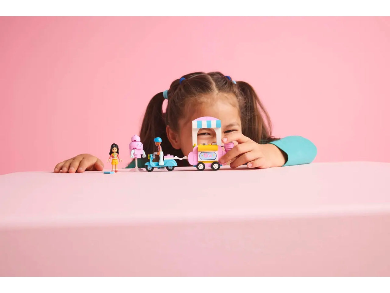 Lego Friends bancarella di zucchero filato e scooter 110 pezzi per etÃ  6+ 42643