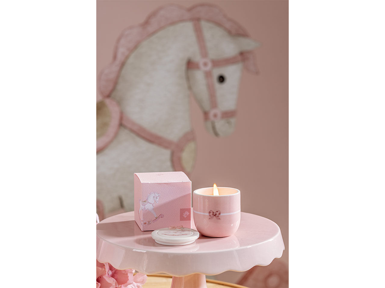 Candela con cavallino colore rosa
