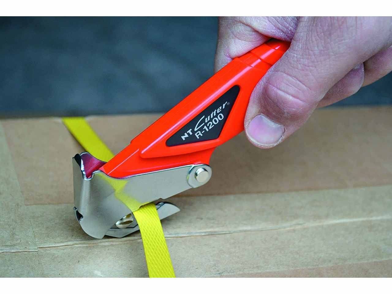 Cutter per pacchi y010140
