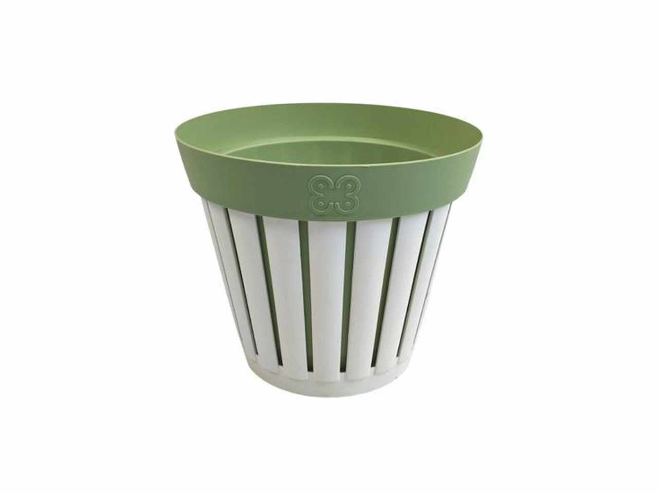 Vaso e coprivaso linea kreta diametro vaso interno 20cm realizzato in plastica riciclata colori bianco e verde pallido scuro