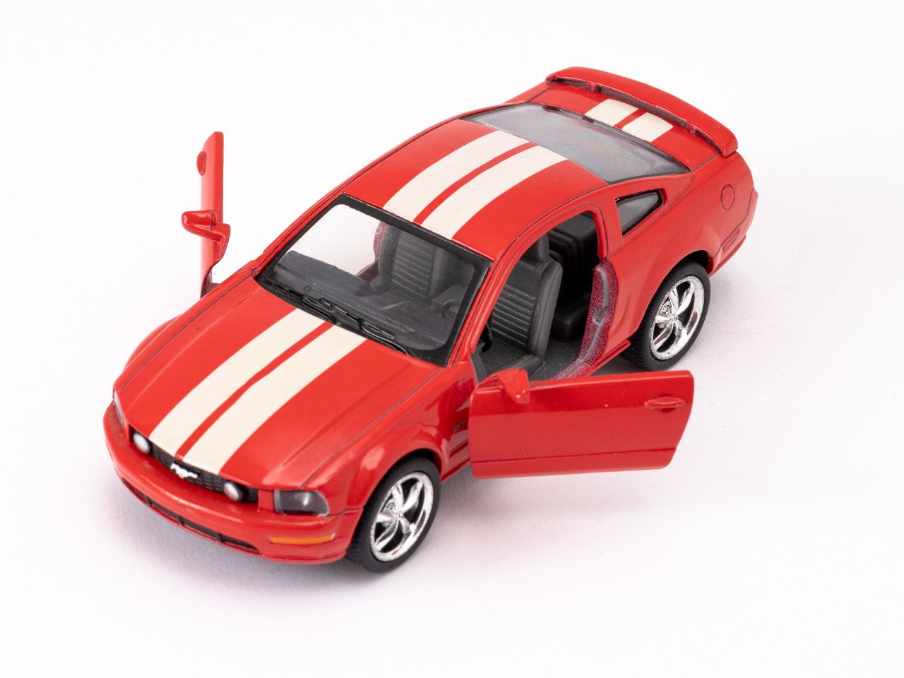 2006  ford  mustang  gt  die cast