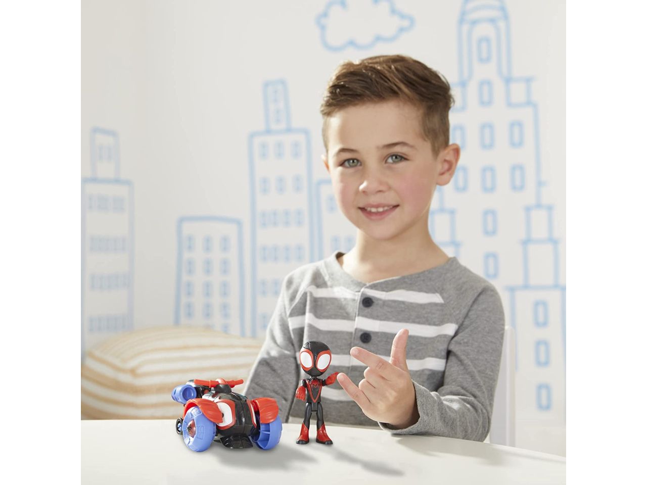 Spidey veicolo e personaggio miles morales