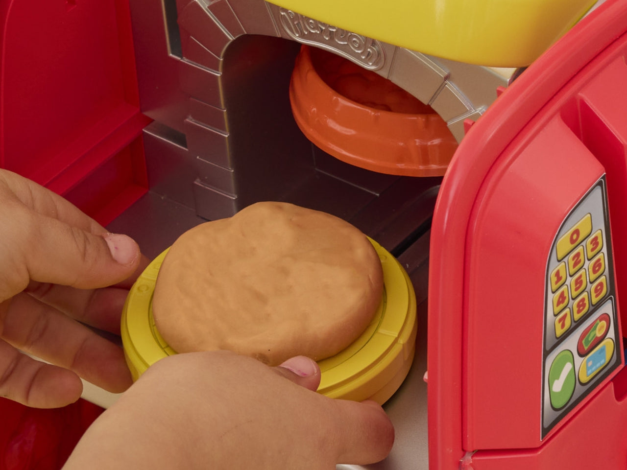 Pasta Modellabile Play-Doh Pizza Delivery Scooter: Set per Bambini 3+ | Dimensioni 20,3x62,2x43,2 - Hasbro$