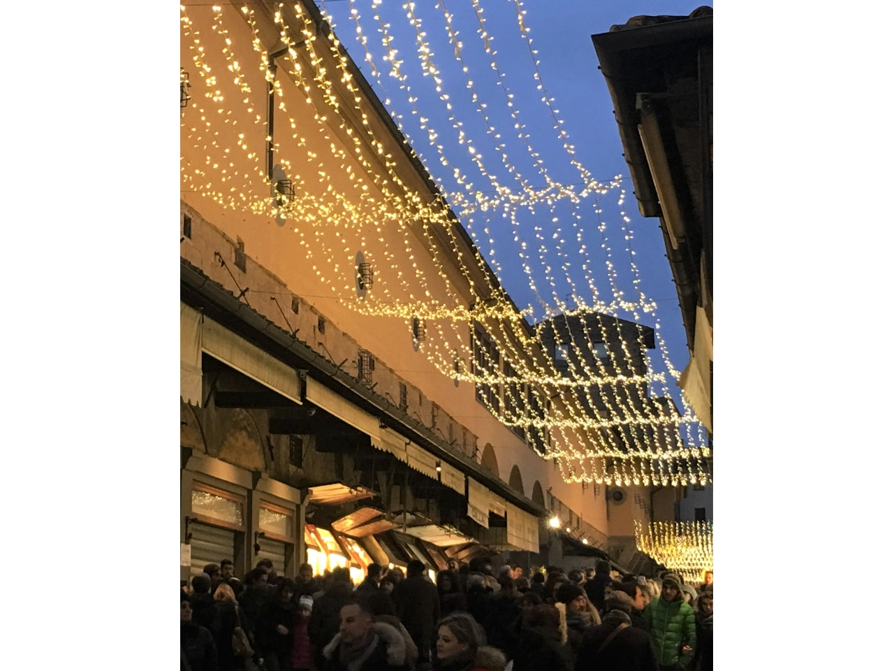 Prolunga 100 lucciolone led bianco caldo, con 20 flash, 10 mt, cavo bianco, prolungabile massimo per 20 set, uso esterno, interno, senza cavo