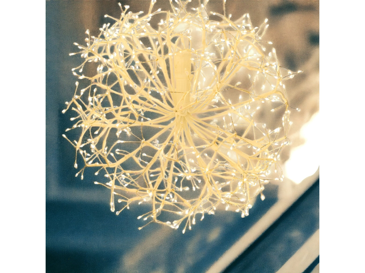 Sfera riccio 40cm ramobianco a ciuffi 576microled bianco caldo e gioco di luce flashled diamond per interno/esterno IP44