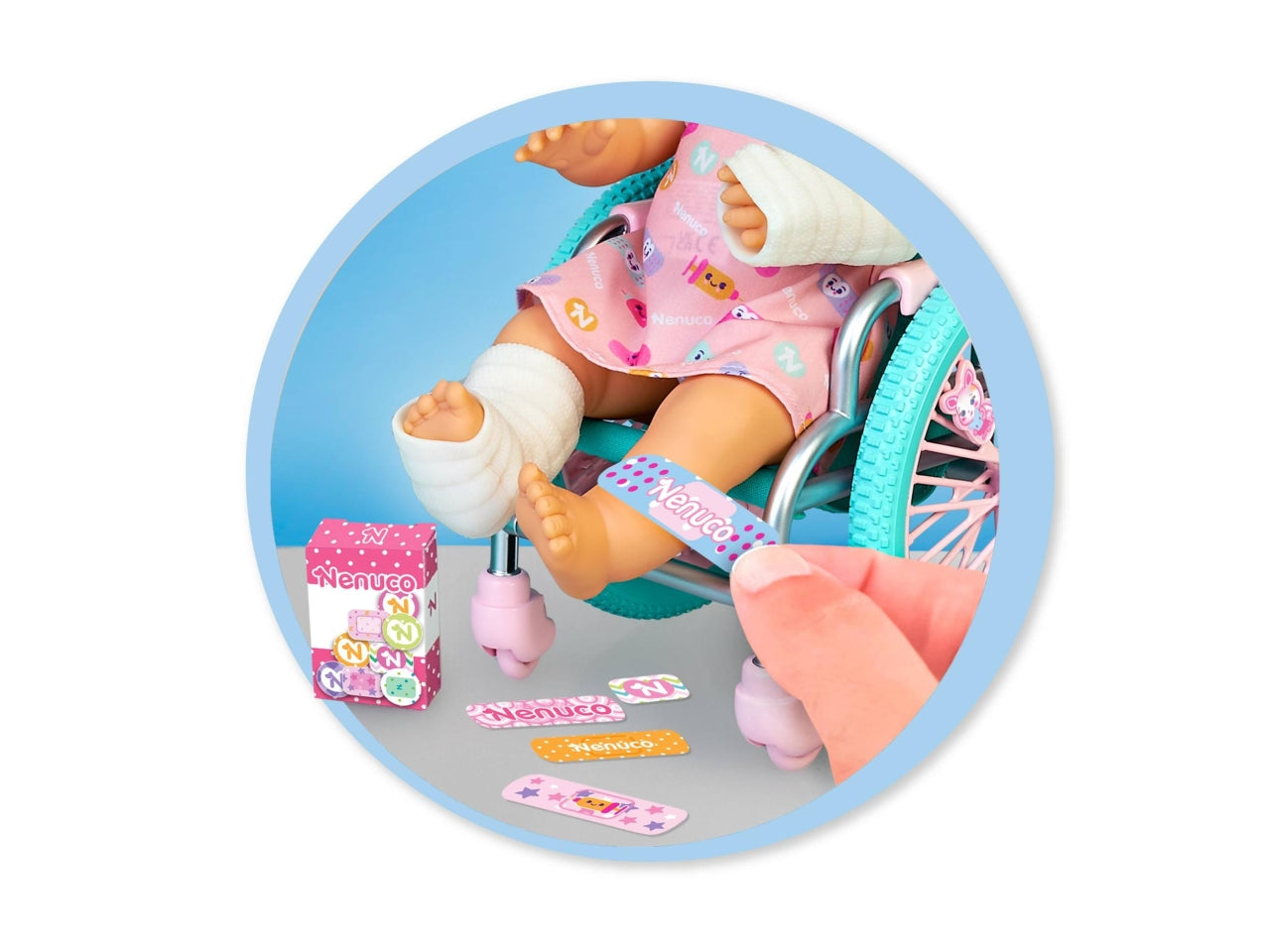 Bambolotto Nenuco Emergency doctor 35cm con accessori etÃ  3+ | Famosa