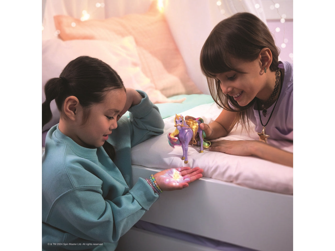 Unicorn academy small doll sophia & light magic wildstar | Spin Master