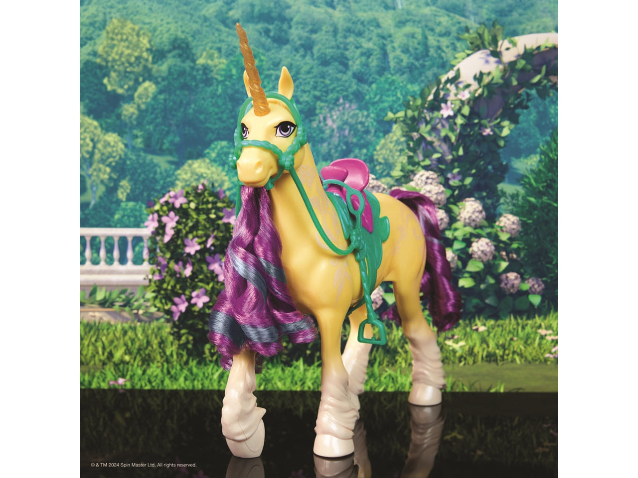 Unicorn academy fashion doll unicorn leaf | Spin Master