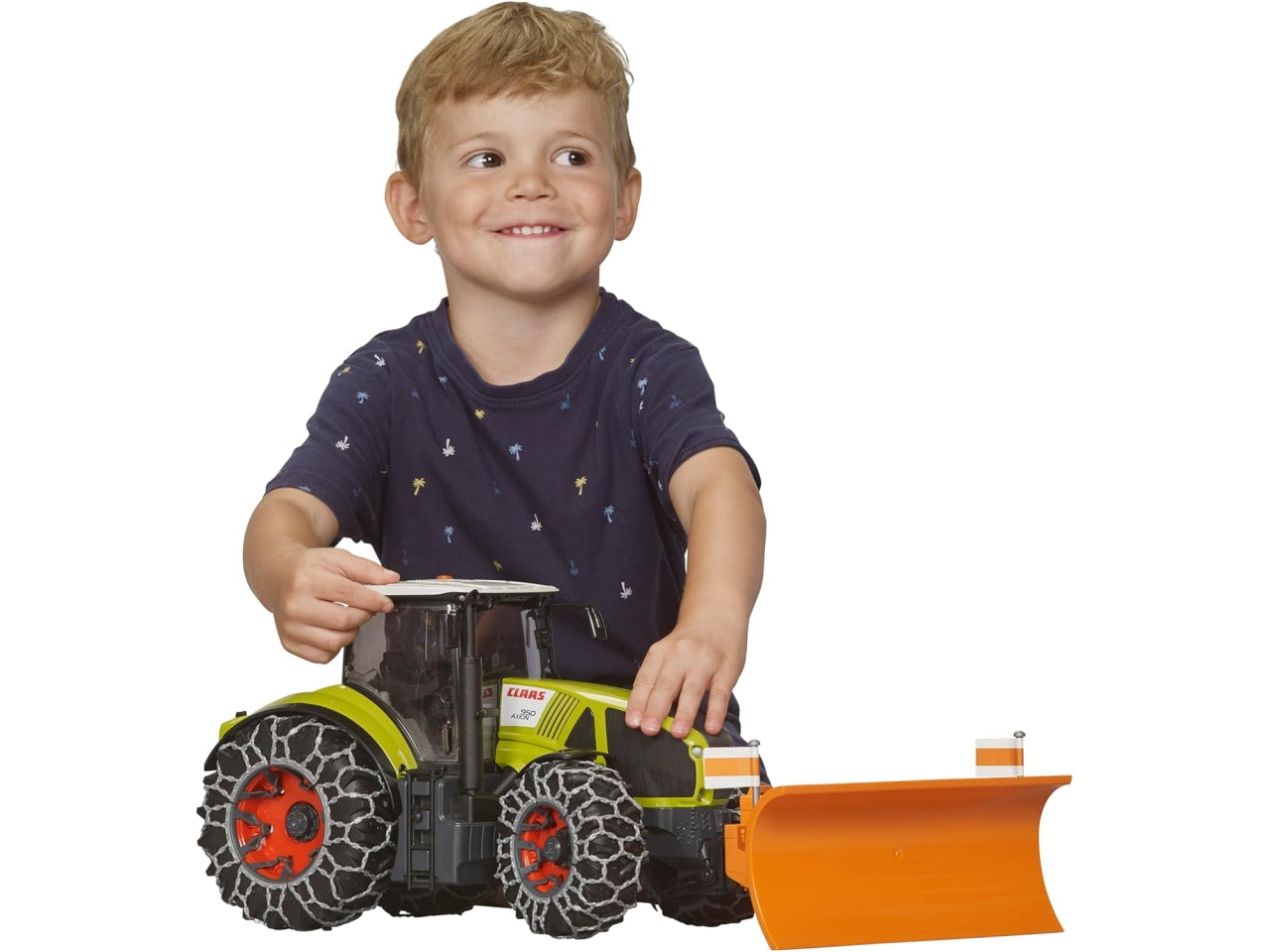 Trattore claas axion 950 con catene e spalaneve