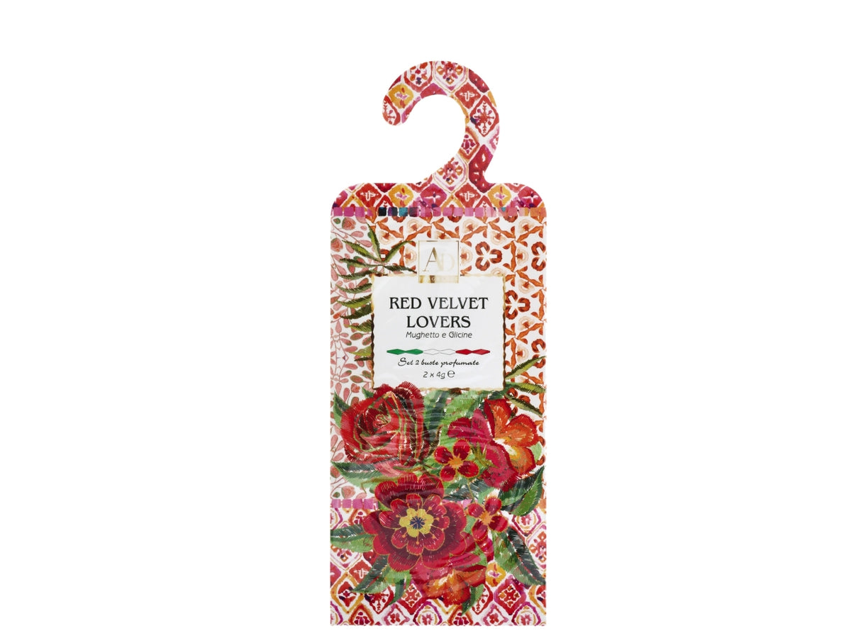 Buste profumate con grucce in 6 fragranze assortite la confezione composta da 2 buste profumate