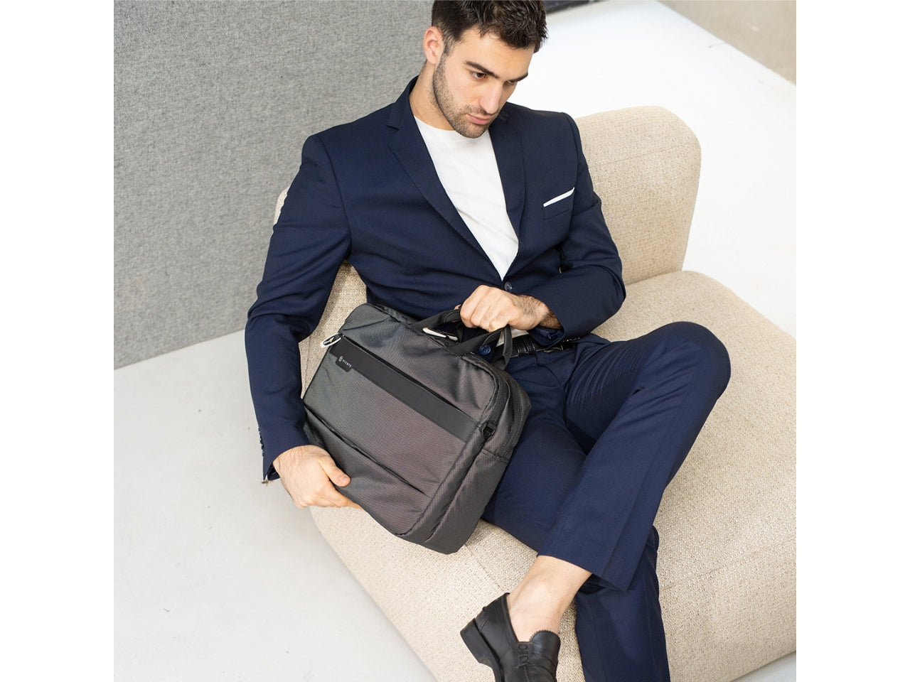 Borsa 2 manici job in tessuto tecnico nero