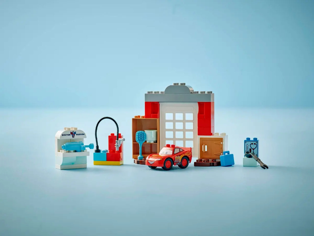 Lego DUPLO Disney TM La visita di McQueen allâofficina di Doc