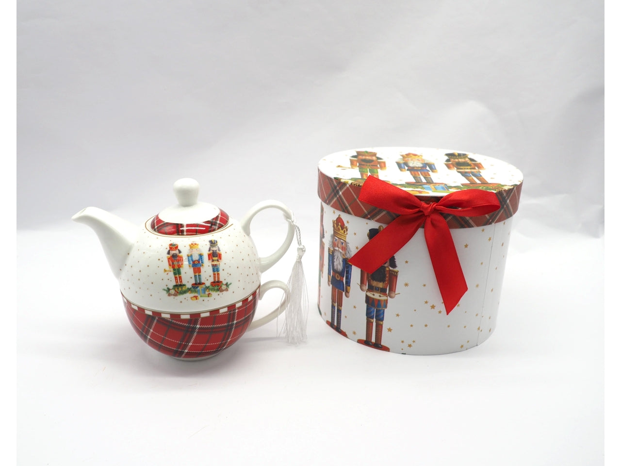 Teiera con tazza e piattino decoro schiaccianoci in scatola regalo