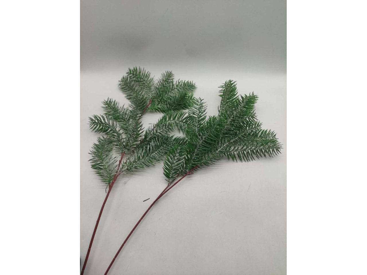 Ramo aghi pino 72cm con brillantini assortiti