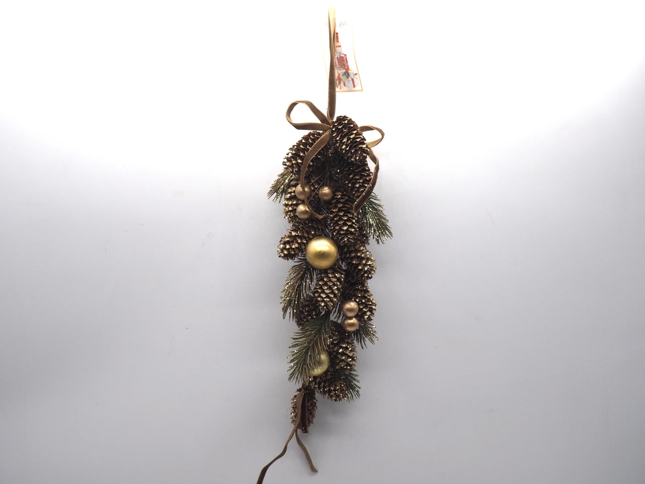 Dietroporta 35cm con bacche oro e pigne