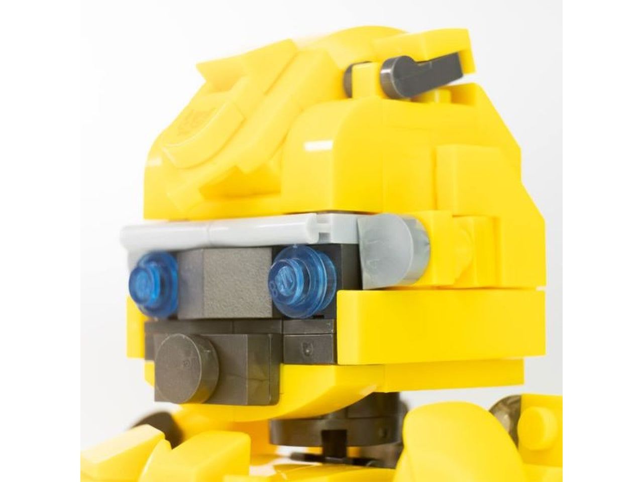 Heroes bricks yellow car soldier
