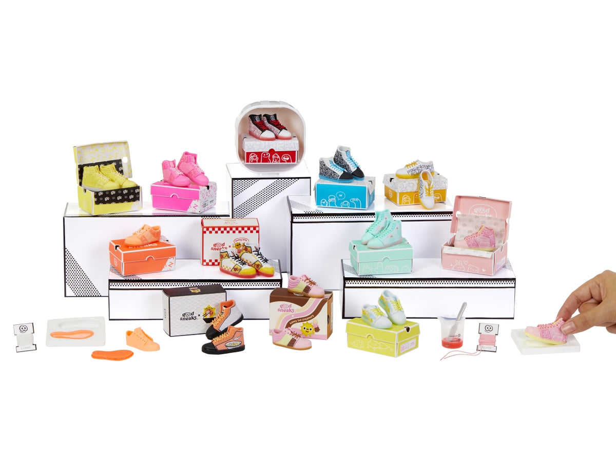 Mga's miniverse make it mini sneakers in pdq $