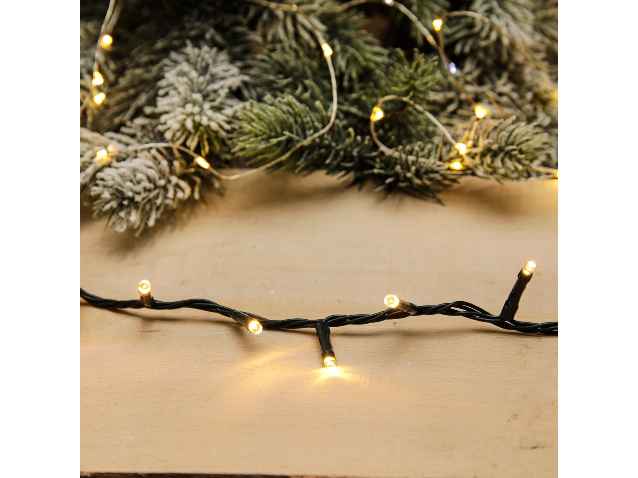 Catena luci 300 led bianco caldo con 8 funzioni per interno ed esterno prolungabile