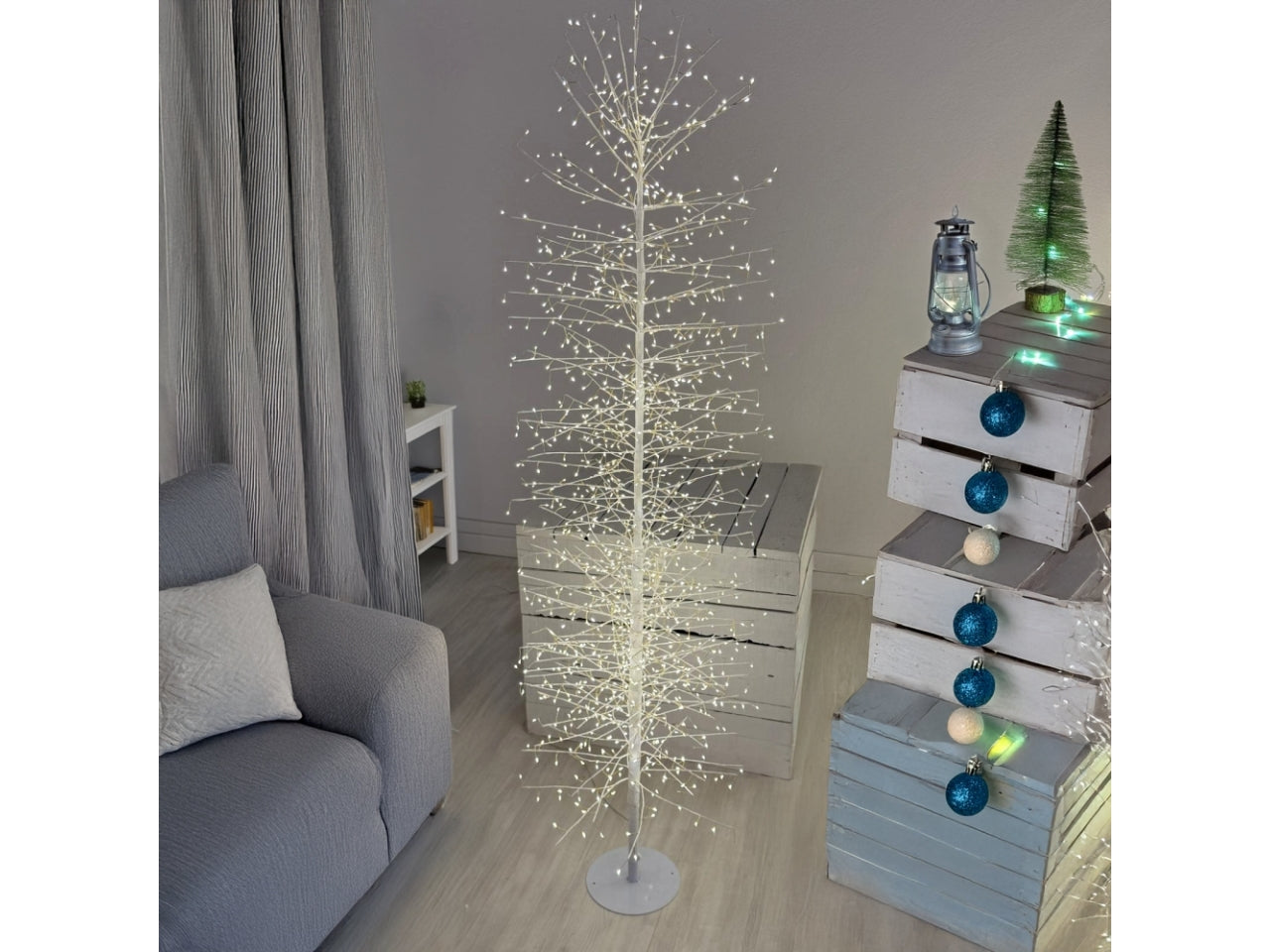 Albero tiglio conico 200cm ramo bianco diametro 55cm con 1656microled bianco caldo e giochi di luce automatico flashled diamond bianco caldo per uso interno/esterno IP44