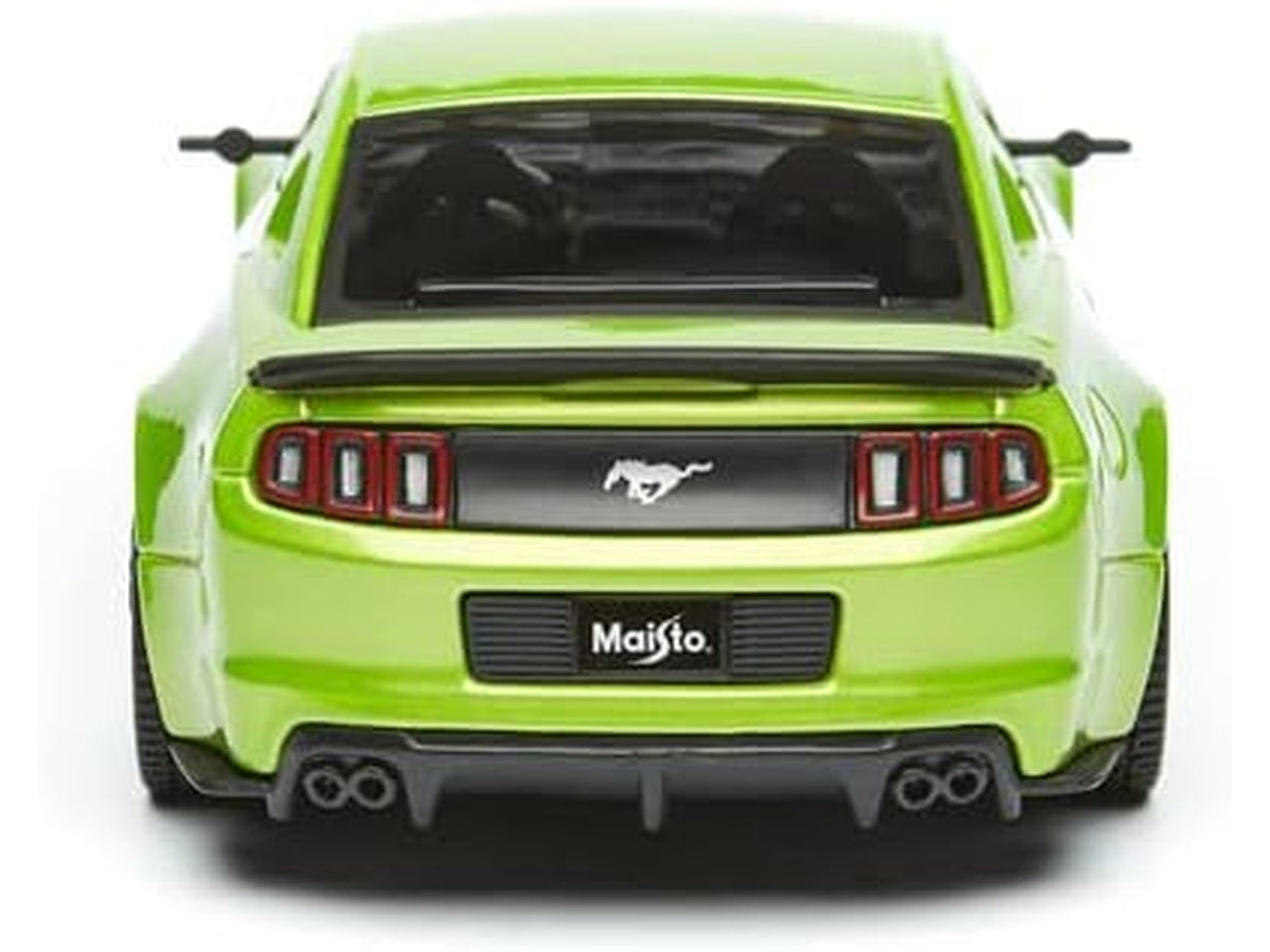 Auto Ford Mustang anno 2014 street racer 1:24 $