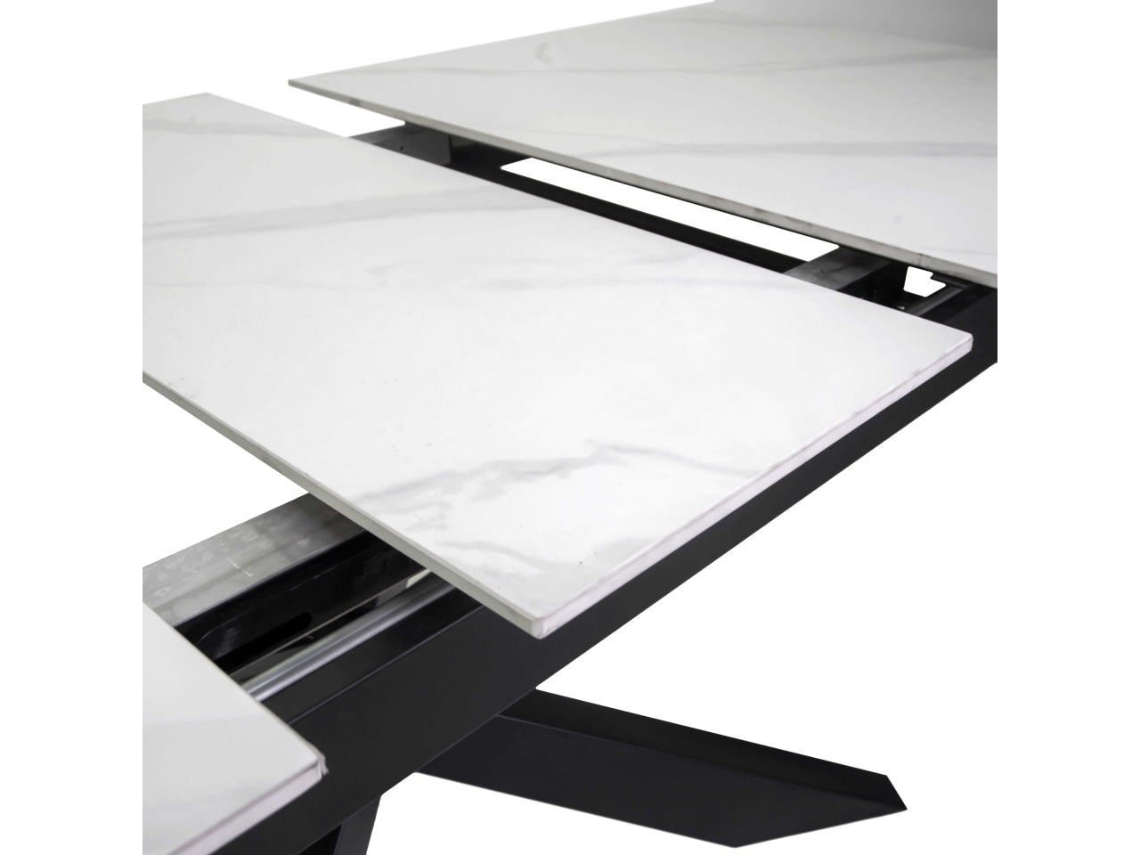 Tavolo Pepper allungabile con top bianco in pietra sinterizzata 160/200x90xh.76cm e piedi di metallo incrociati