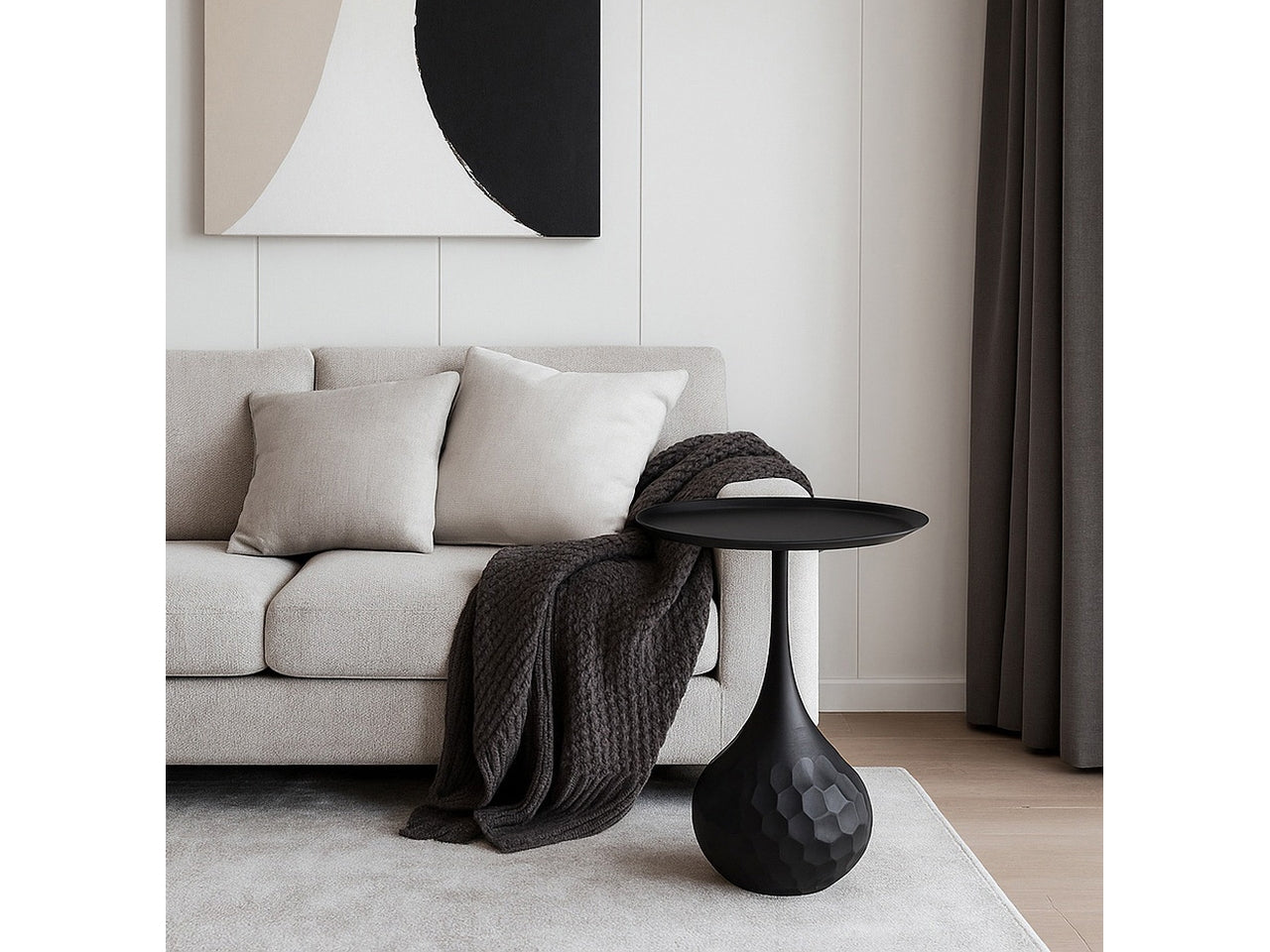 Nin tavolino metallo di colore nero 40x40x55cm