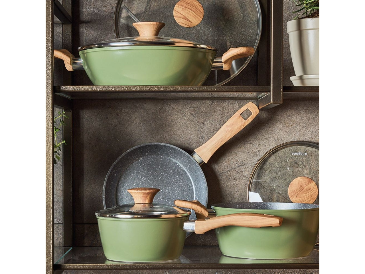 Batteria pentole e padelle Stone Sage 8 pezzi in alluminio verde antiaderente, anche per piani induzione