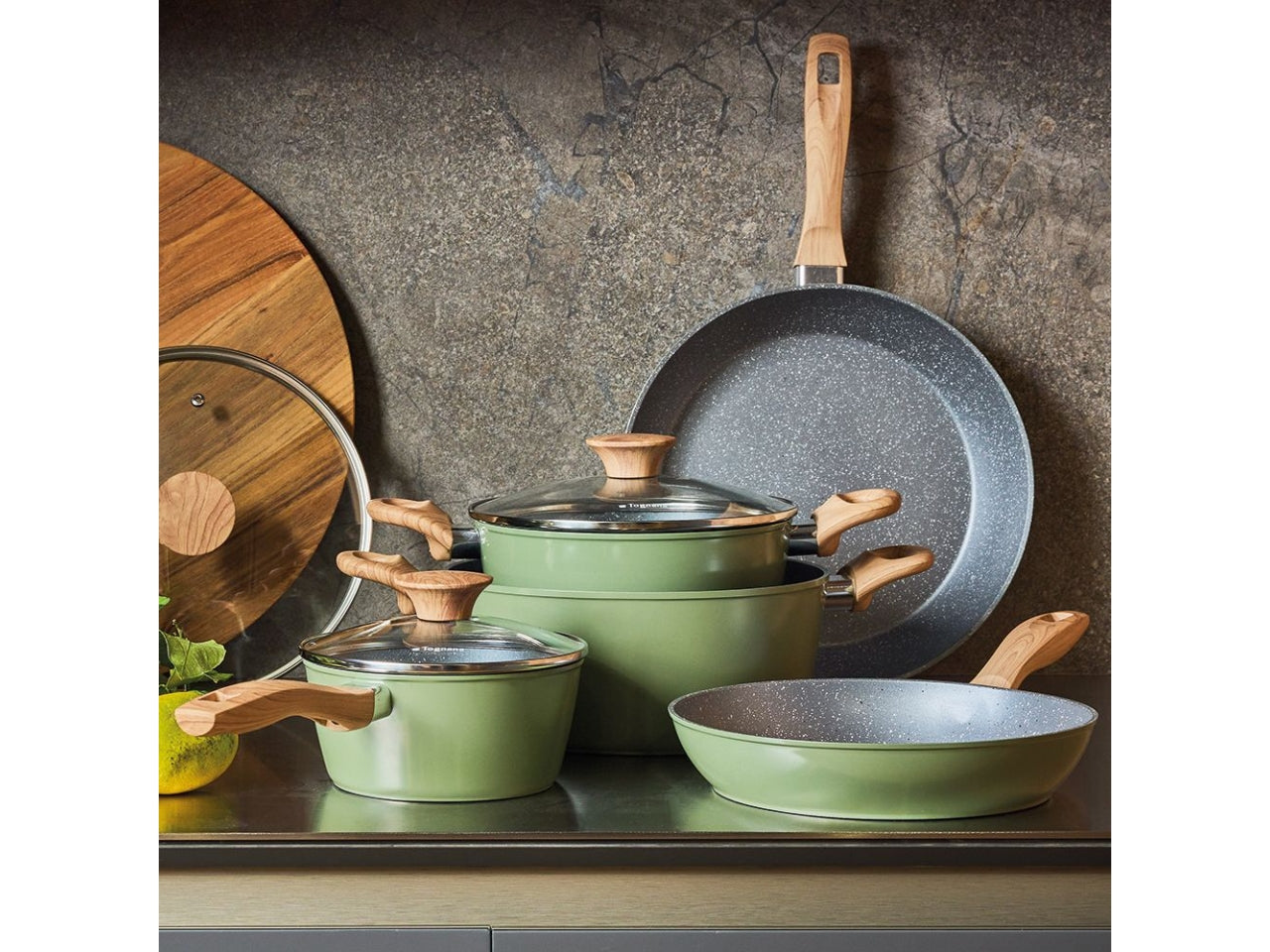 Batteria pentole e padelle Stone Sage 8 pezzi in alluminio verde antiaderente, anche per piani induzione