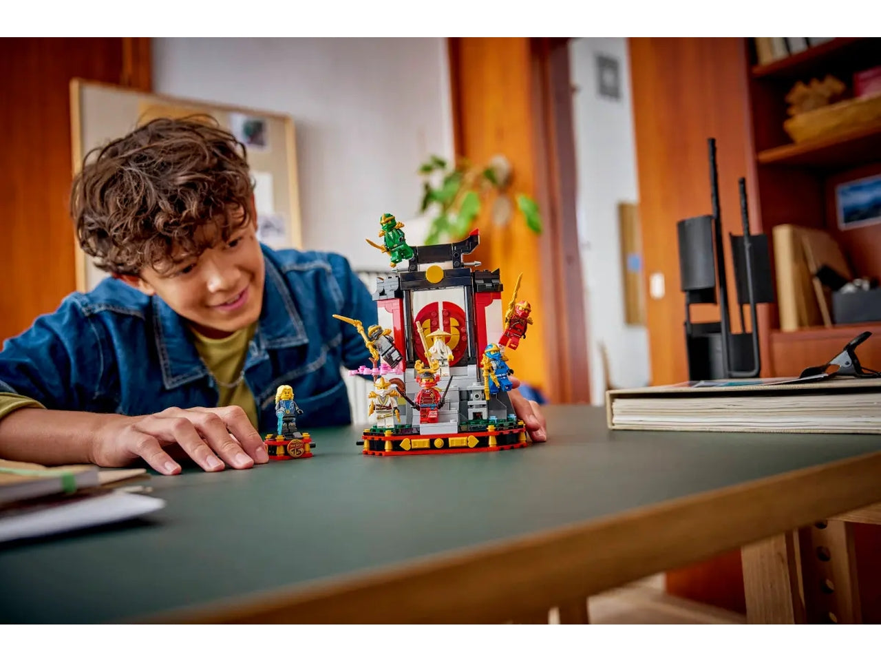 Lego Ninjago Display personaggi Ninja # 15Â° anniversario