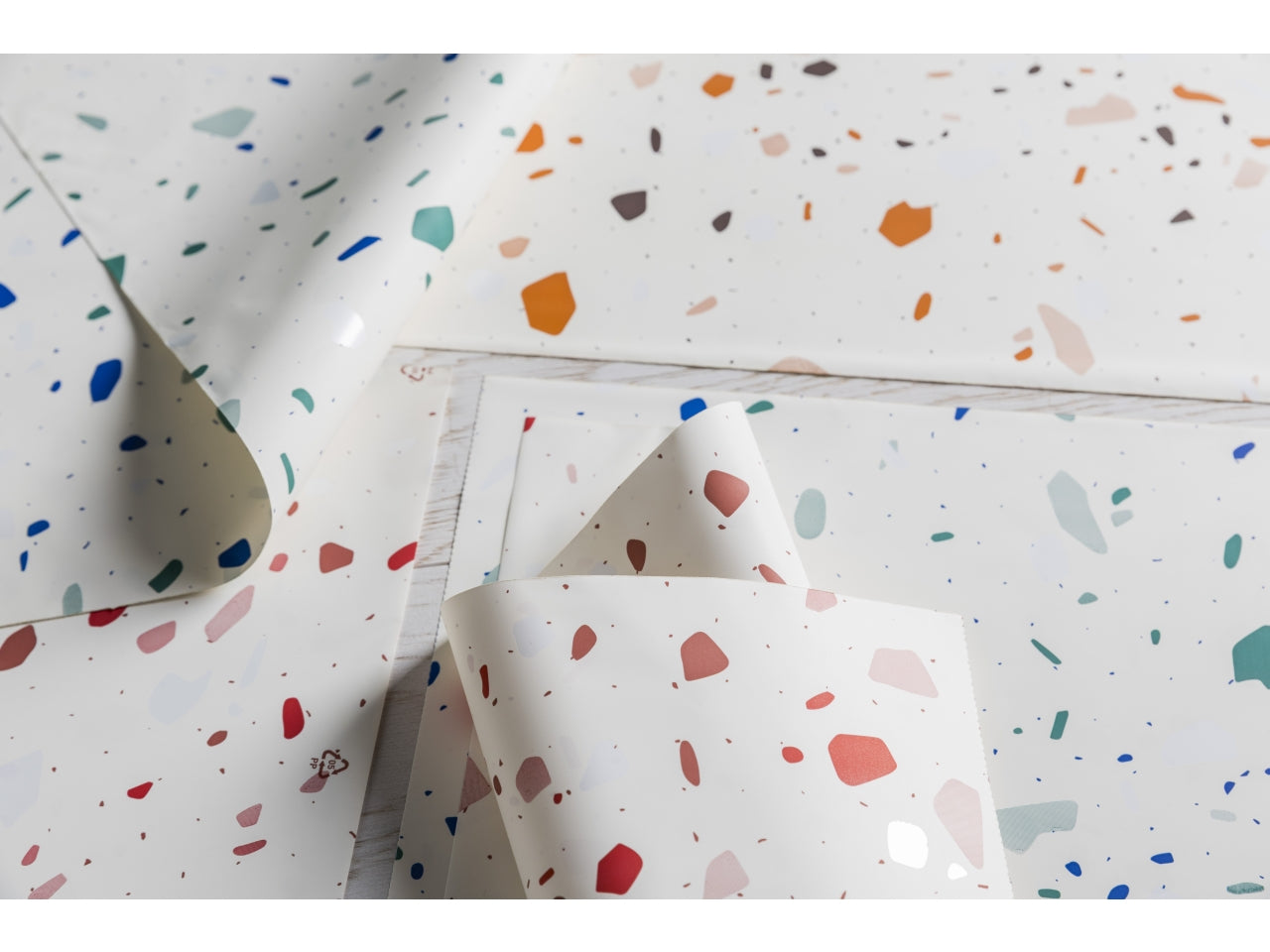 Buste regalo Graniglia 20x35cm, confezione da 50 Buste regalo in 3 colori assortiti