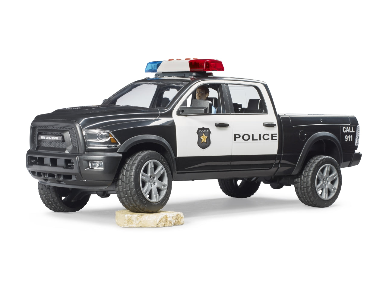 Ram 2500 polizia con poliziotto