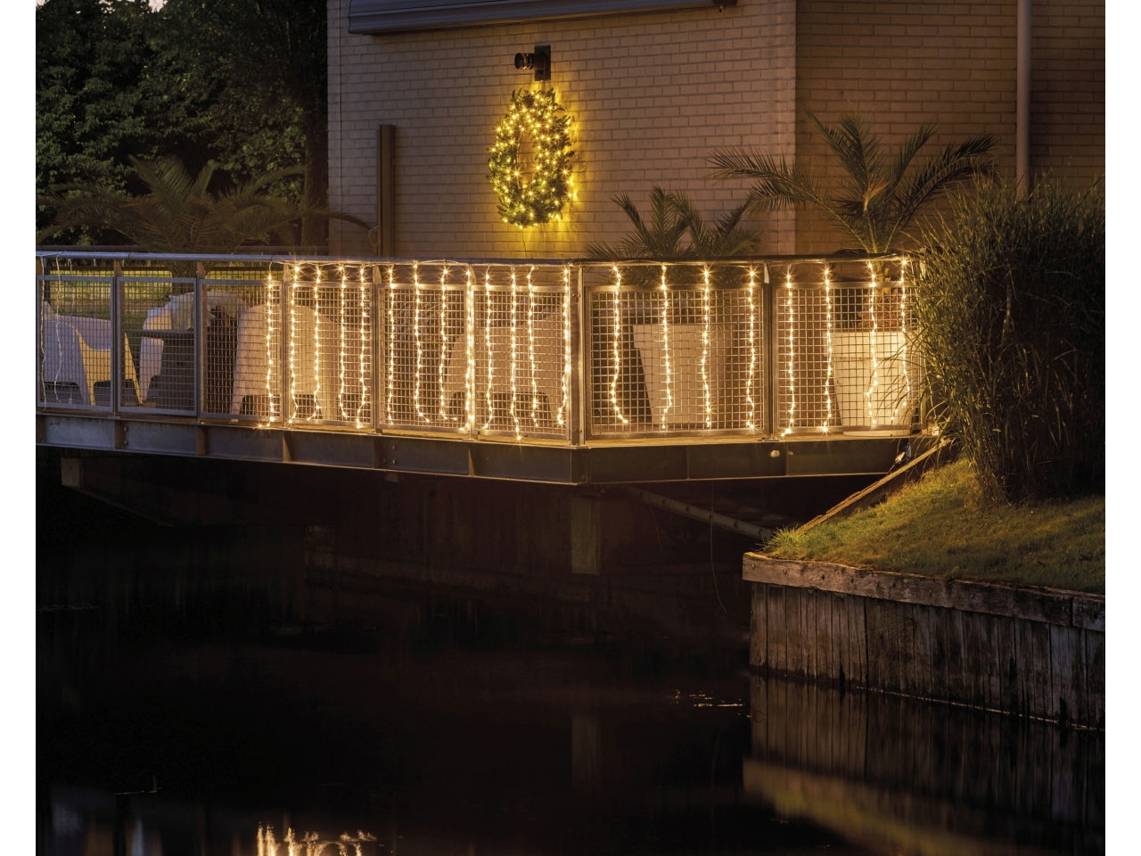 Tenda luminosa 4x1mt con 400 led bianco caldo,10 funzioni per uso interno/esterno