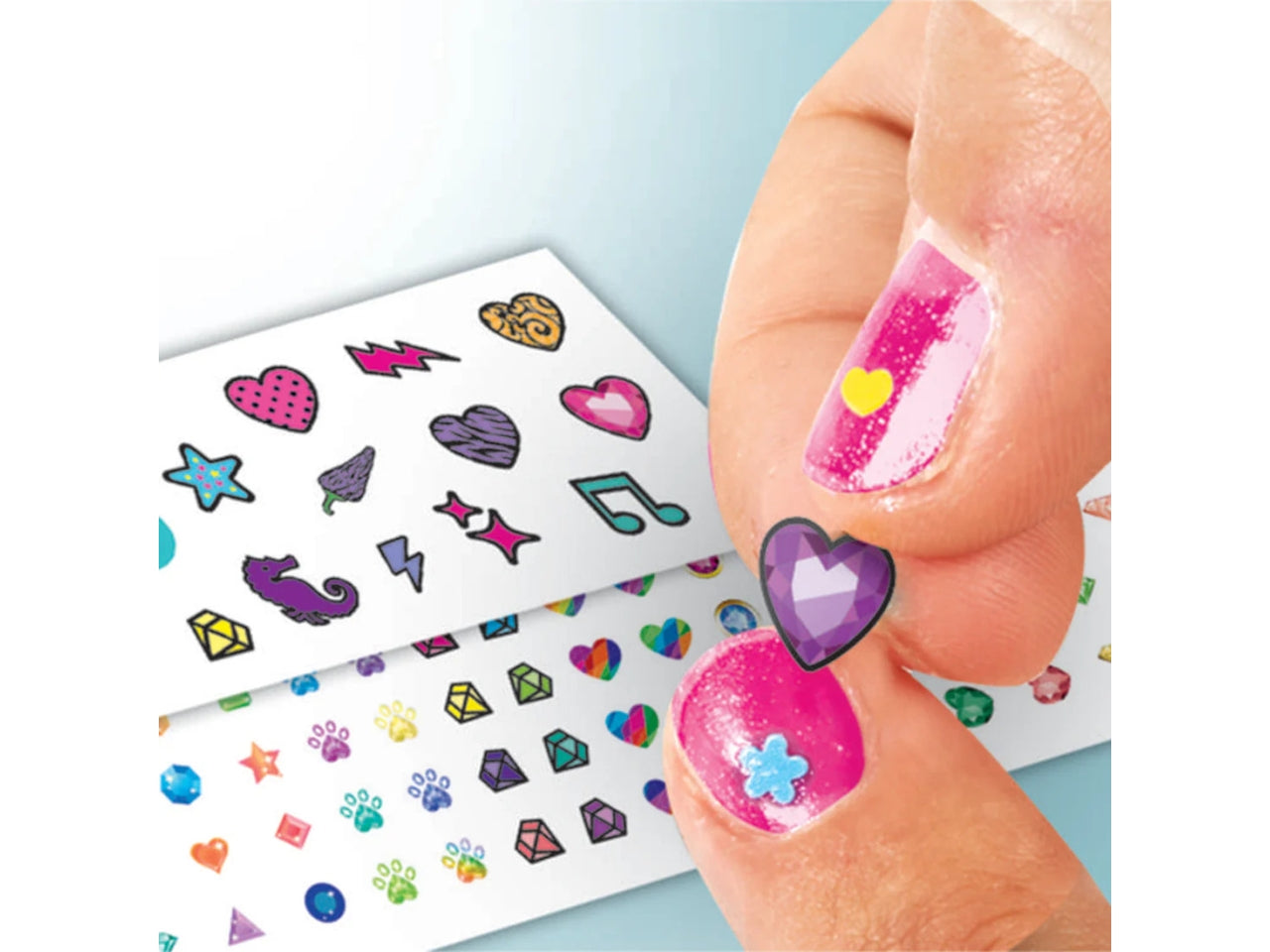 Crazy chic nail art studio