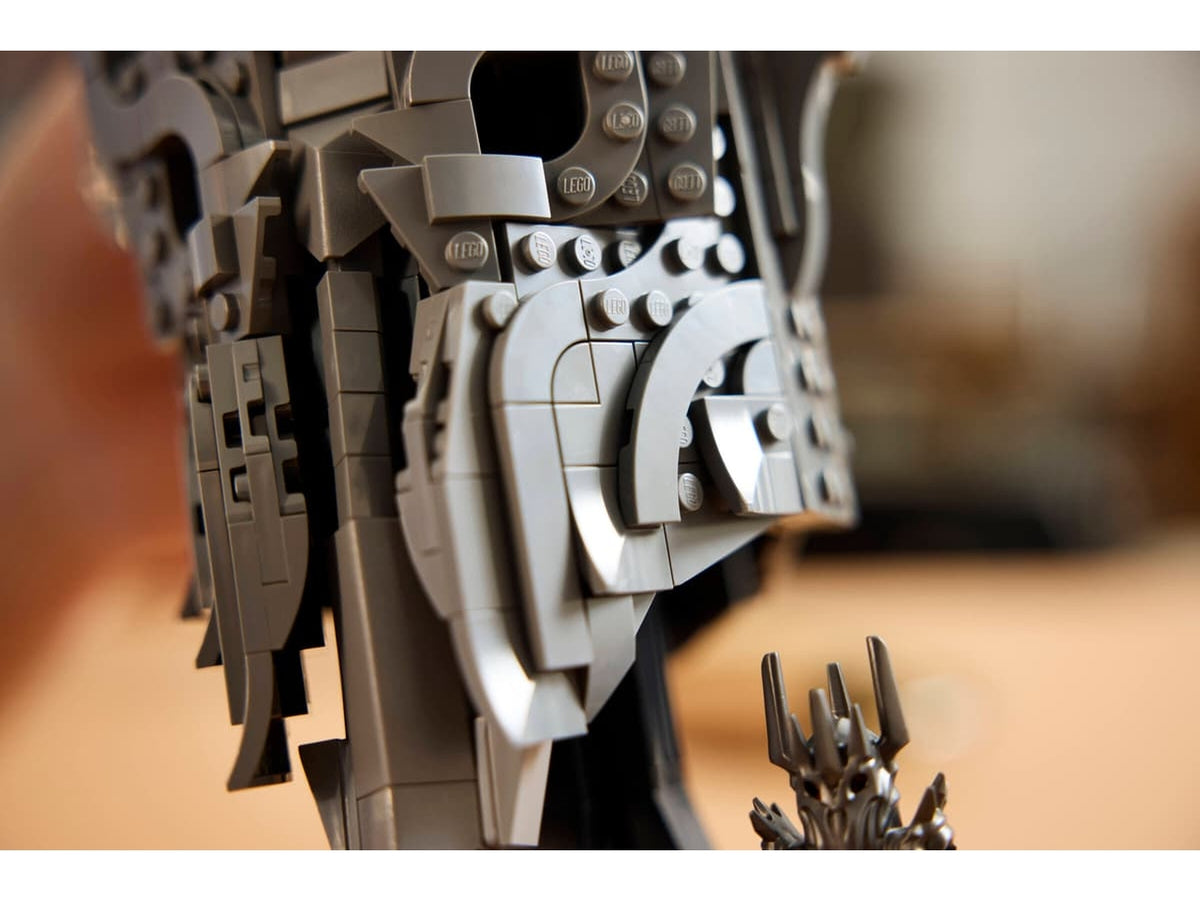 Lego elmo di Sauron il signore degli anelli