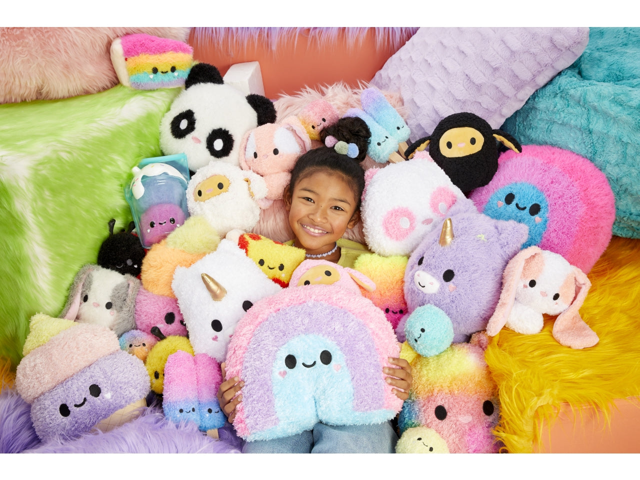 Fluffie Stuffiez Small Plush: Peluche Multicolor Super Coccolosi con Sorpresa, Gioco Unisex per Bambini 4+ | MGA Entertainment
