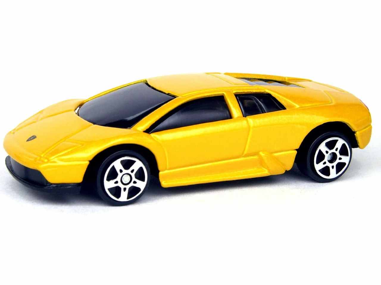 Maisto auto 1:64 fresh metal 5 pezzi 390645.024 $