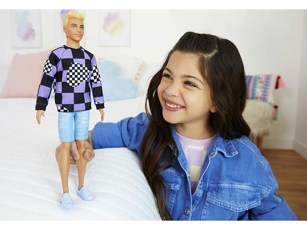 Ken fashionistas con maglione a quadri e jeans, 30 cm per bambini da 3+ anni, Barbie Mattel