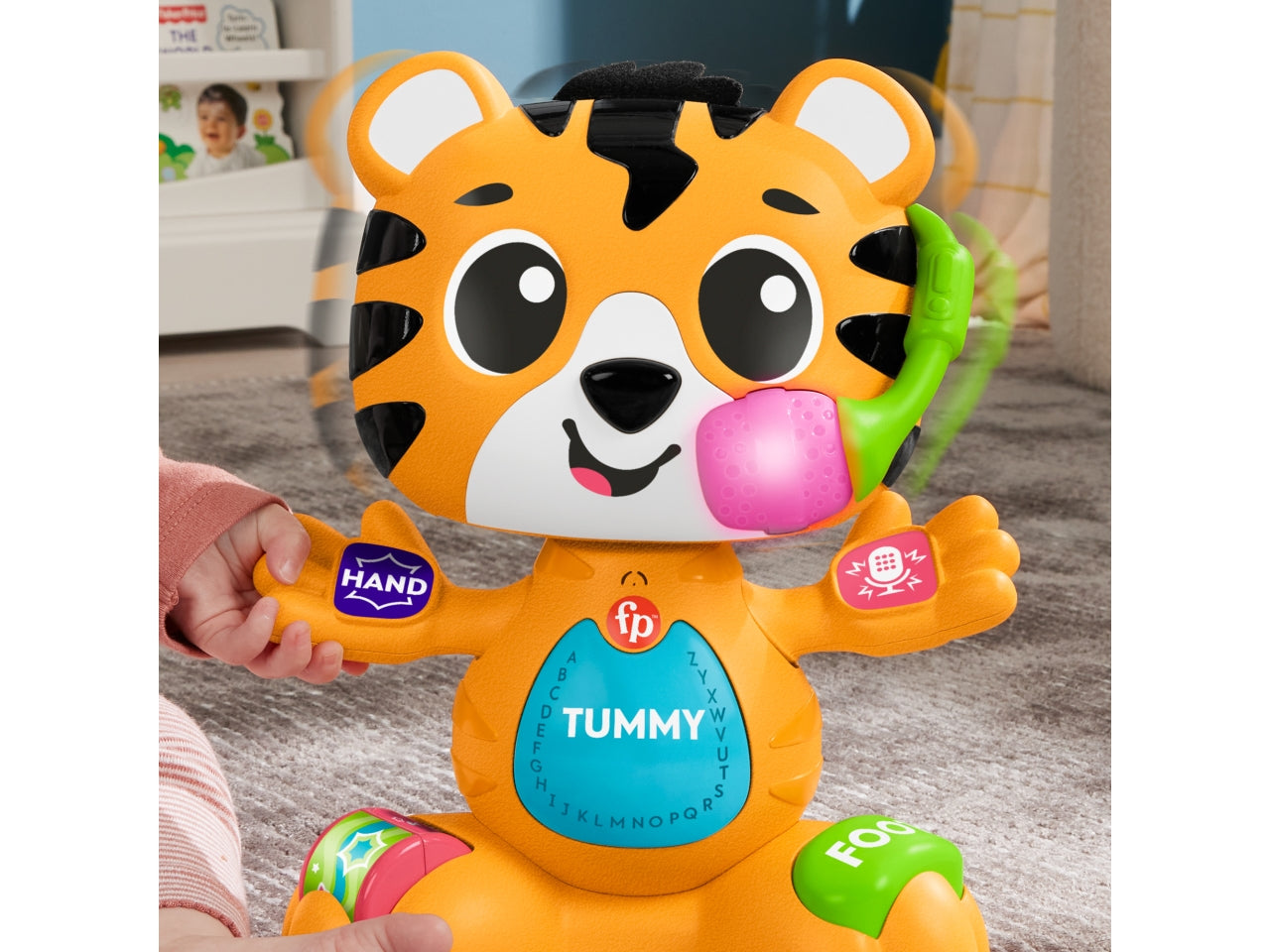 Fisher-Price Animal Band - Carlotta la Tigrotta Prime Scoperte tigre interattiva per l'apprendimento con 50+ canzoni e suoni luci multicolore giocattolo per bambini 9+ mesi HYL04