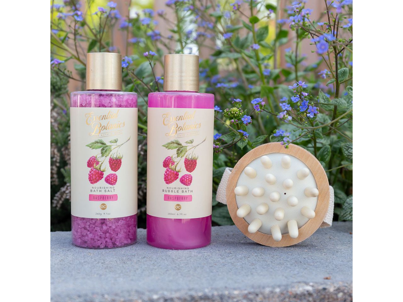 Essential botanics fruits set bagno con bagno schiuma 200ml, sali 260gr, spugna da massaggio. fragranza lamponi