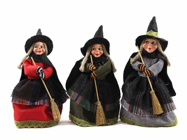 Befana 20cm con scopa e mantella 0153150