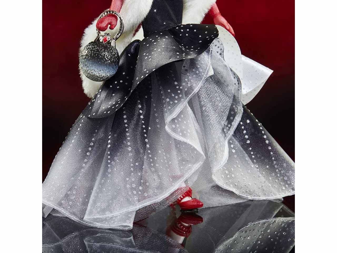 Disney princess villains style series crudelia de mon