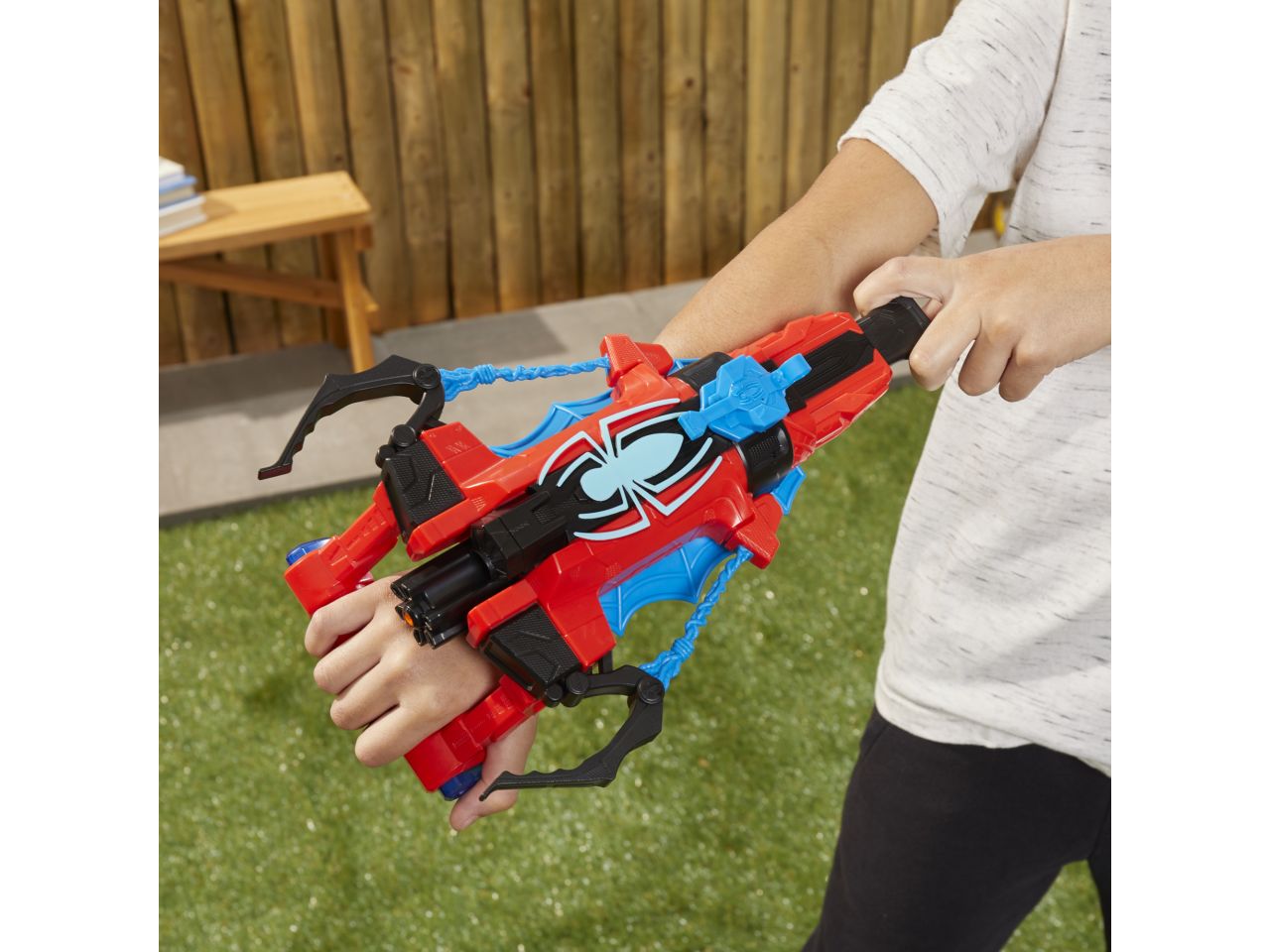 Spiderman strike n splash blaster