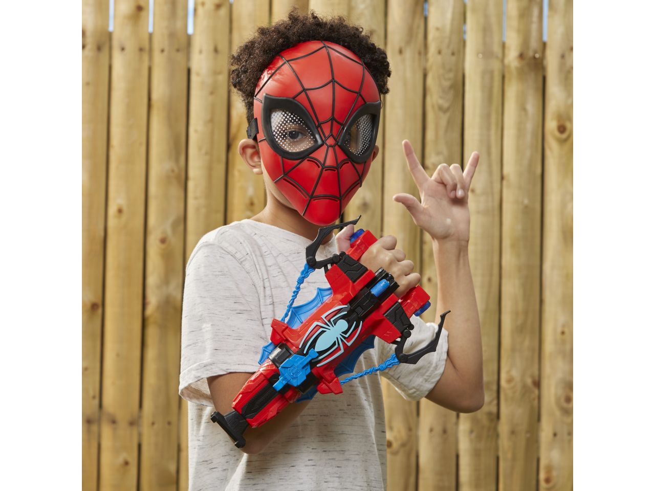 Spiderman strike n splash blaster