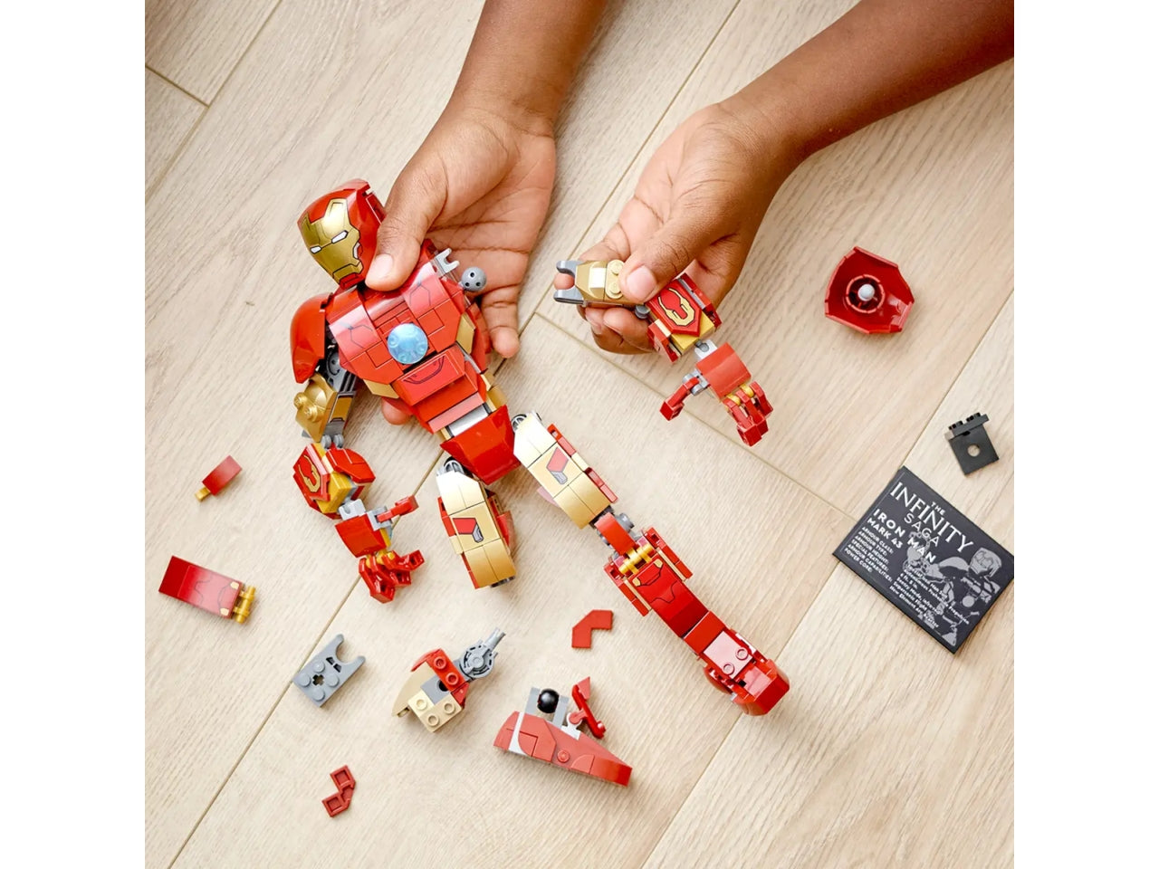 Lego personaggio di iron man.