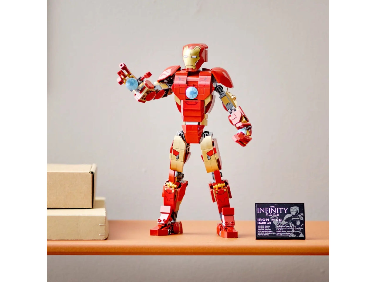 Lego personaggio di iron man.