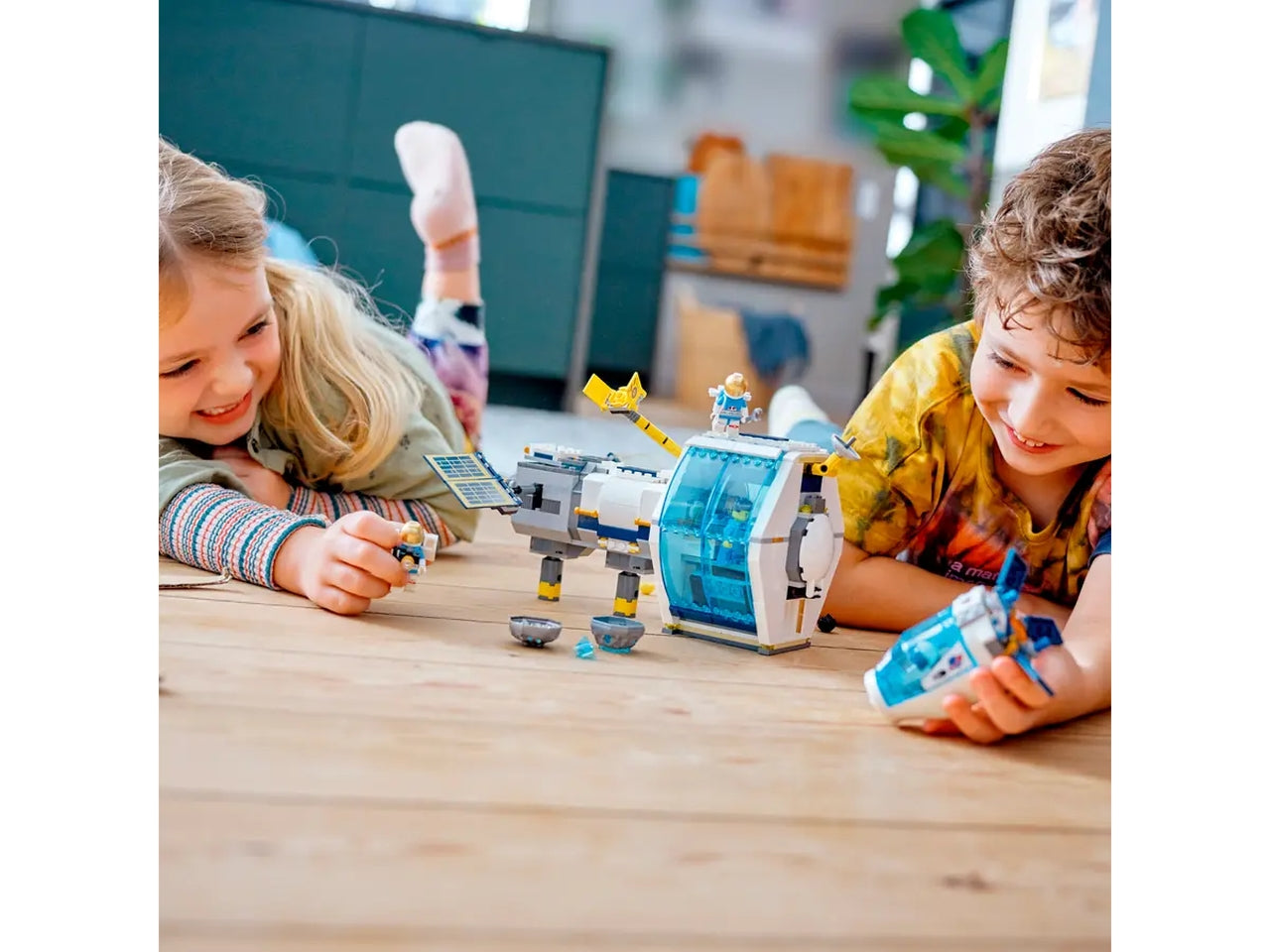 Lego stazione spaziale lunare.