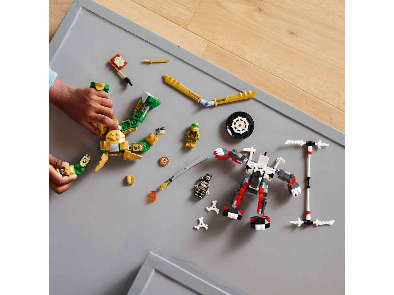Lego ninjago mech da battaglia di lloyd evolution