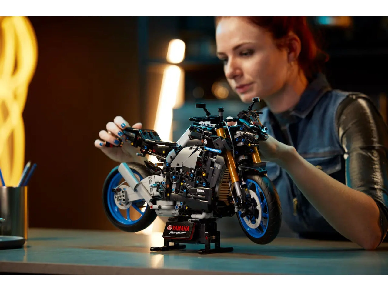 Lego Technic Yamaha MT-10 SP 42159